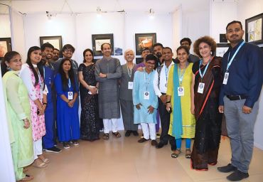 honourable-cm-mr-udhav-thackray-attending-tsf-art-exhibition